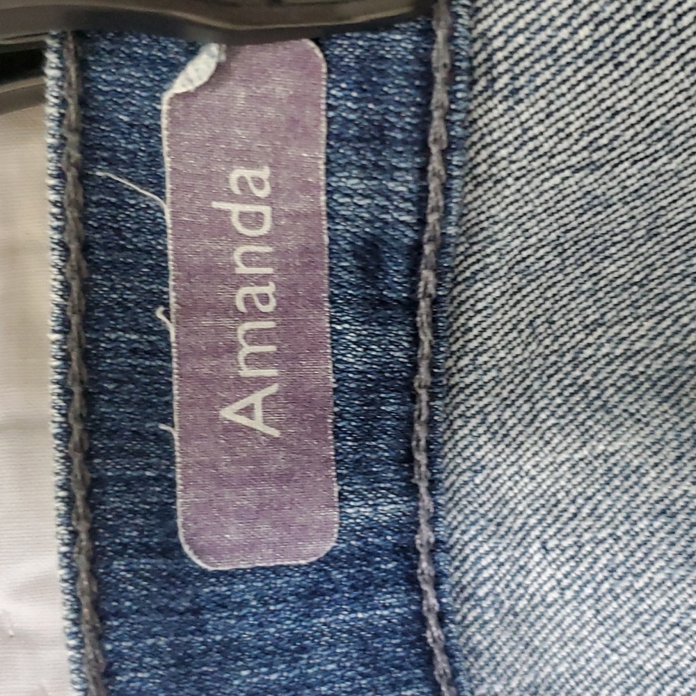 Women's Gloria Vanderbilt Amanda Blue Denium Jeans. Size 16. - Picture 6 of 12
